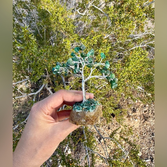 Green Aventurine Crystal Tree | Abundance • Luck • Heart Healing | Energy Decor - Picture 4 of 5